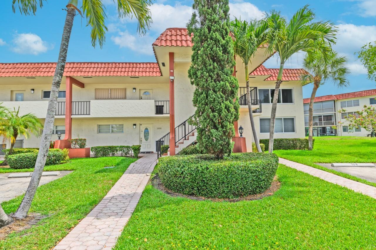 8941 S Hollybrook Blvd 104