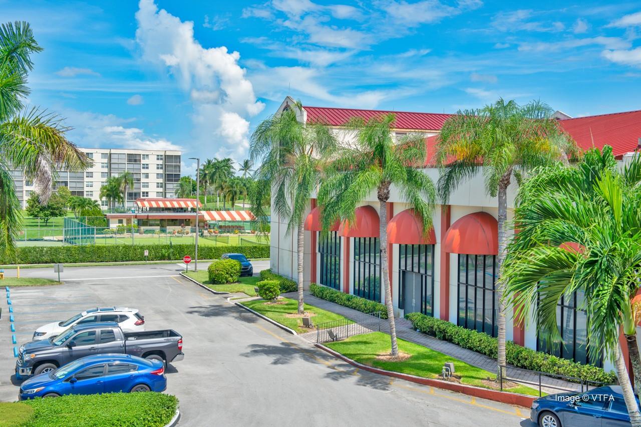 Hollybrook Golf & Tennis - Residential