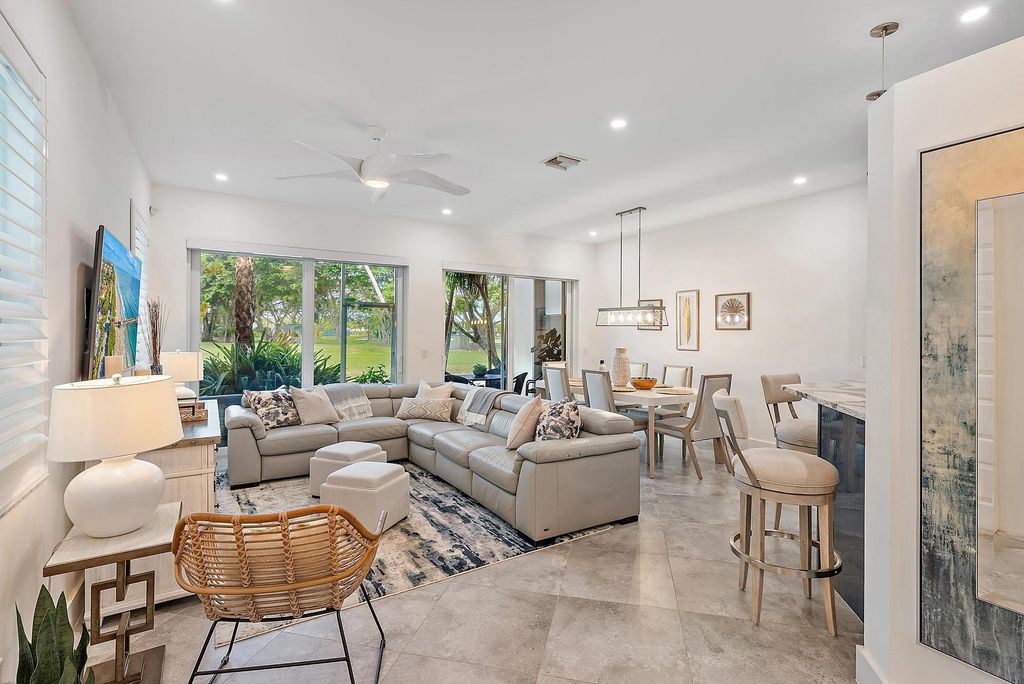 Photo of 503 Resort Lane, Palm Beach Gardens, FL 33418 (MLS # B26005556)