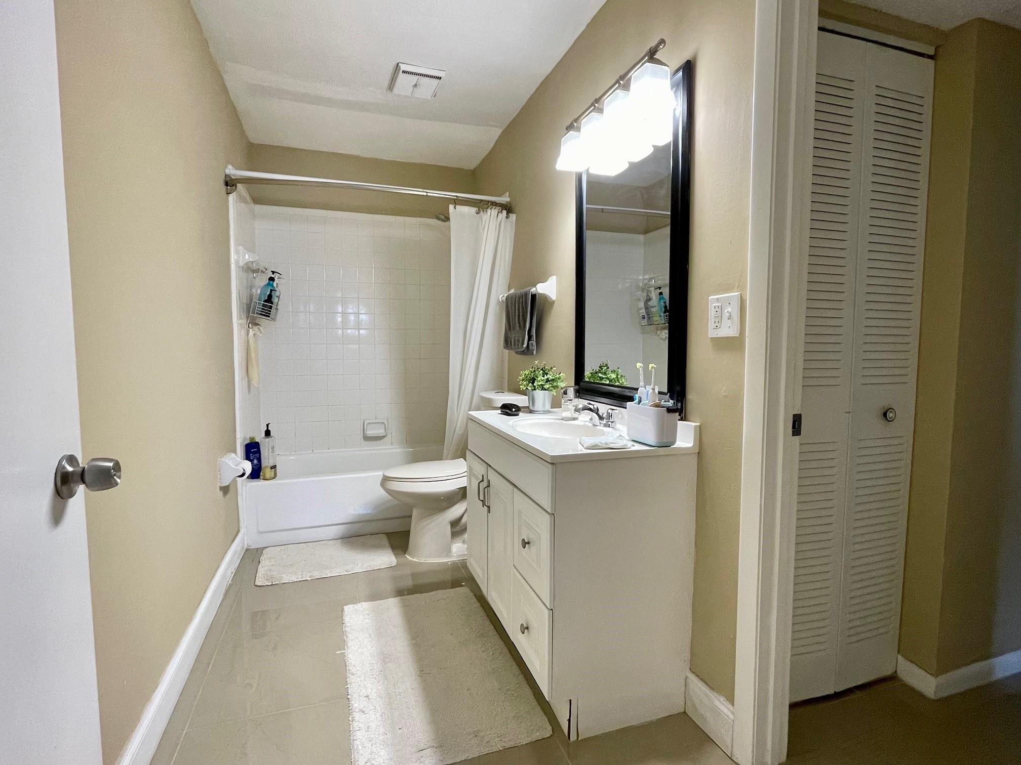 Summer Lake Condominium - Residential