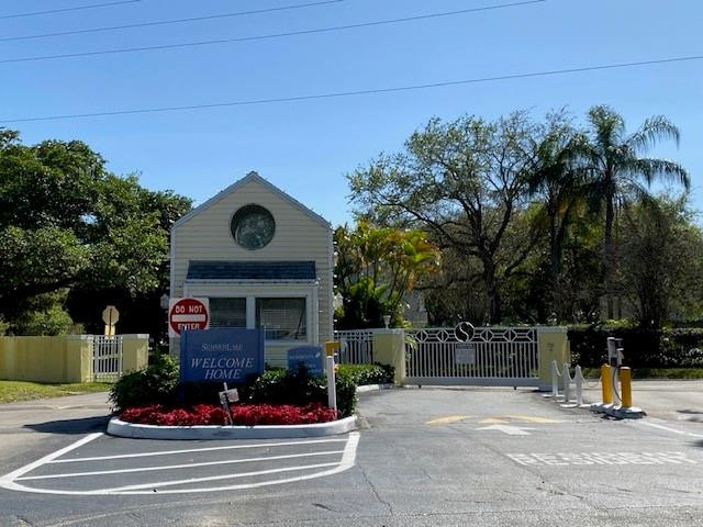 Summer Lake Condominium - Residential