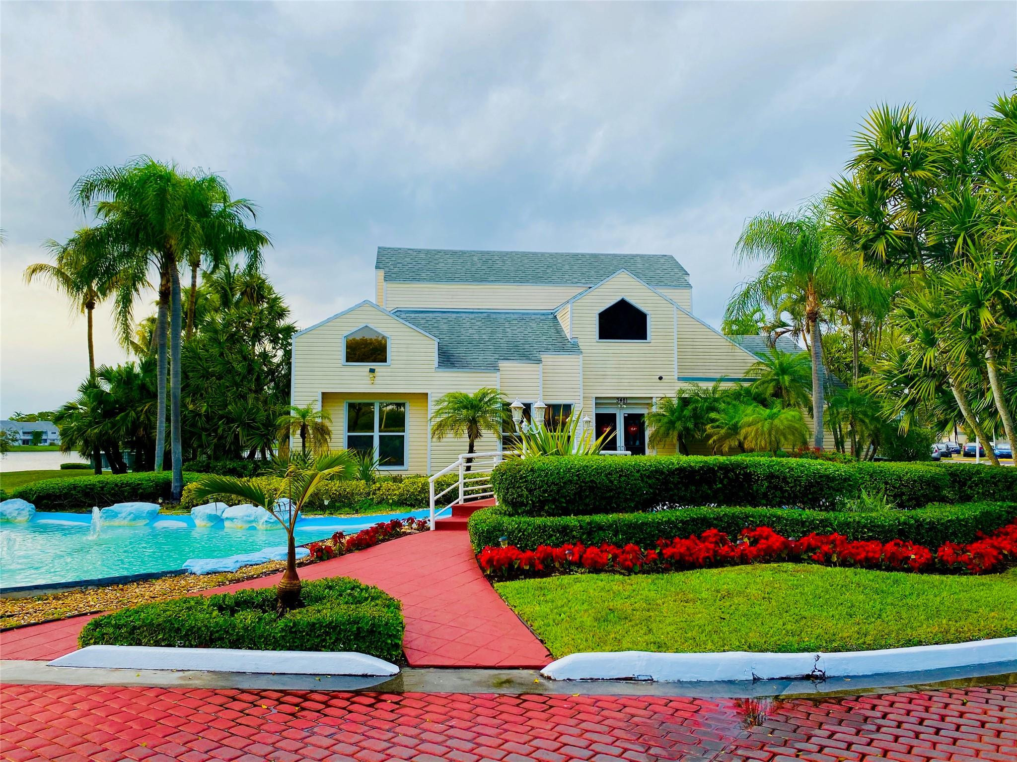 Summer Lake Condominium - Residential
