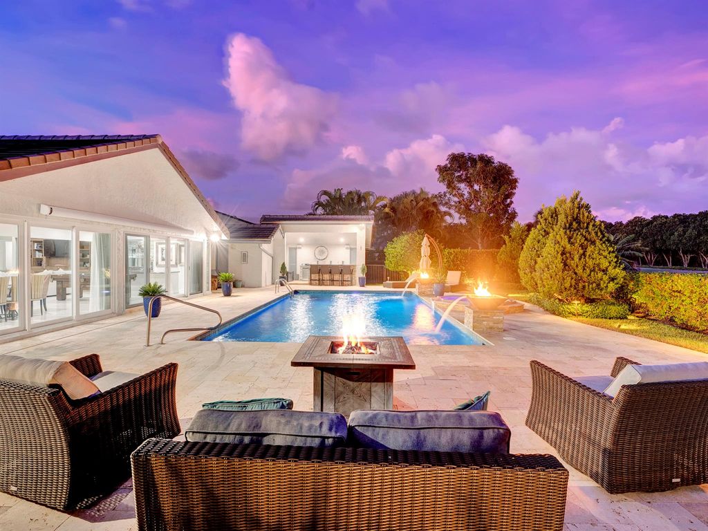 Photo of 16606 Ironwood Drive, Delray Beach, FL 33445 (MLS # R10935382)