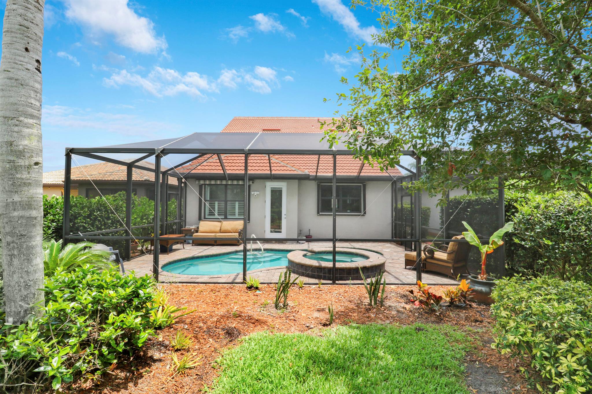 VERANDA GARDENS - Residential