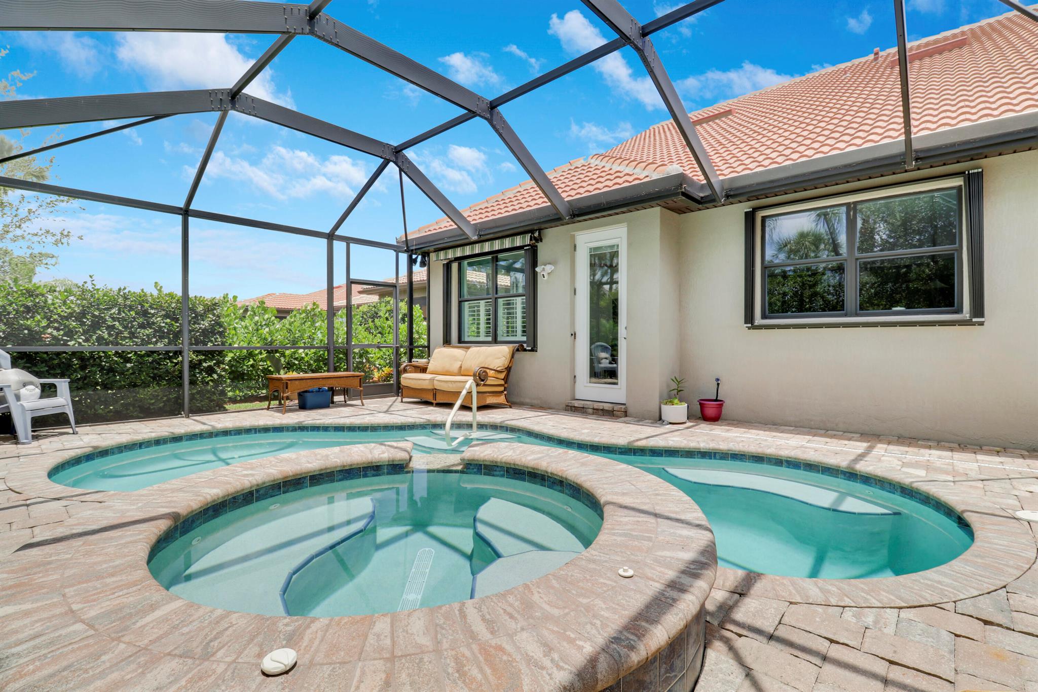 VERANDA GARDENS - Residential