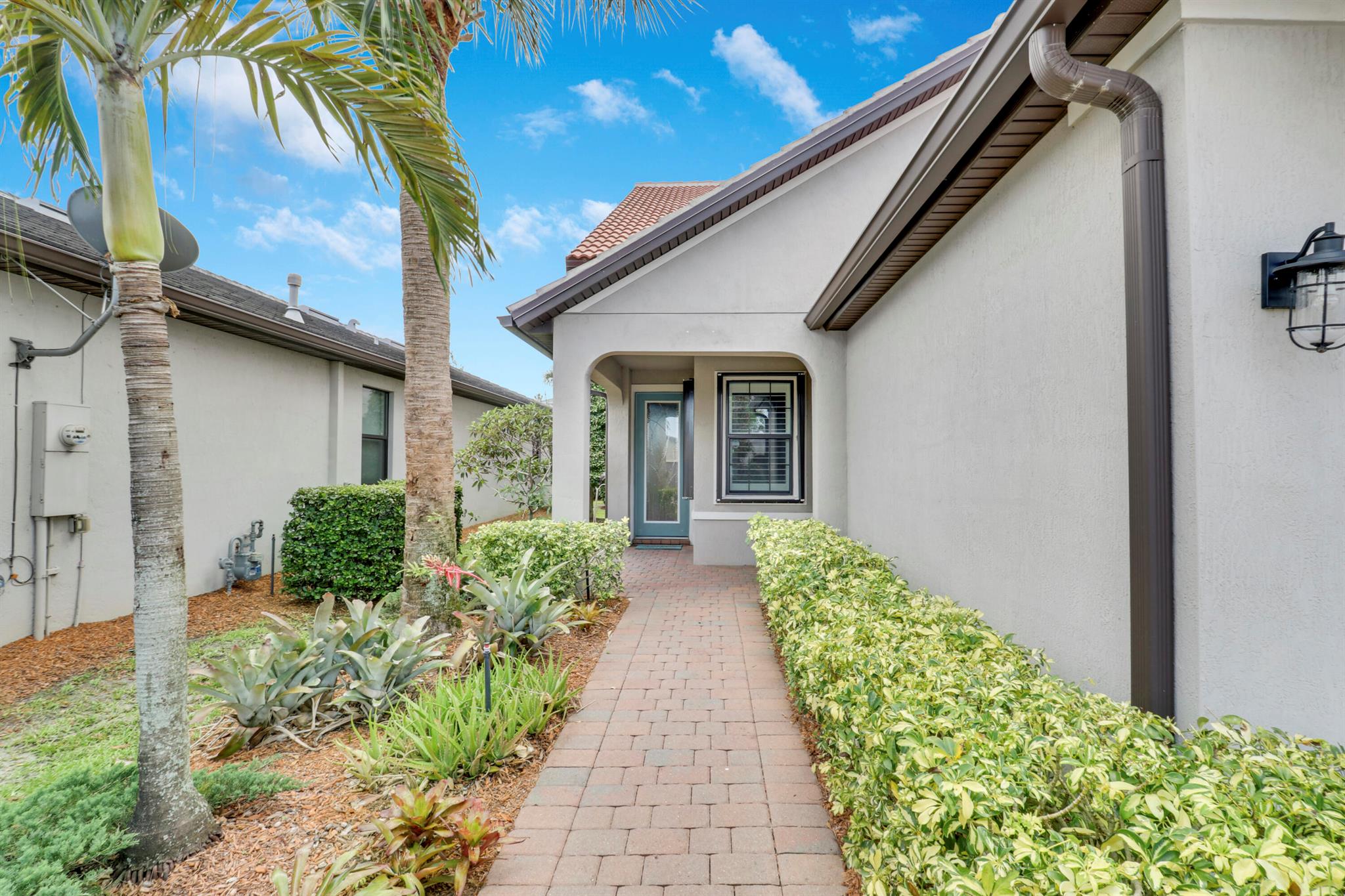 568 SE Monet Drive