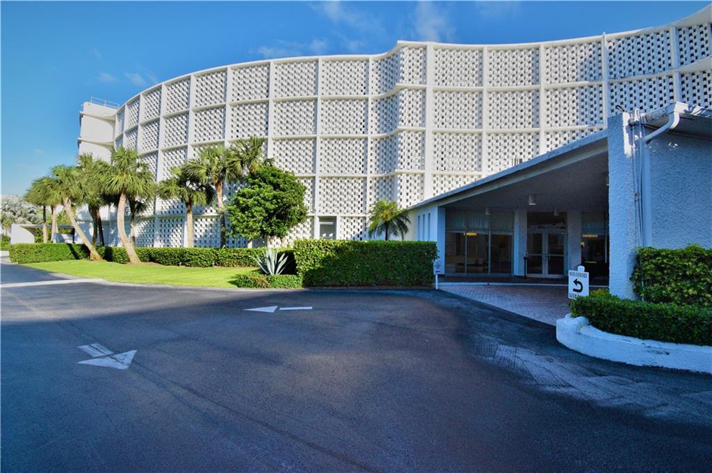 Regency of Palm Beach - Residential
