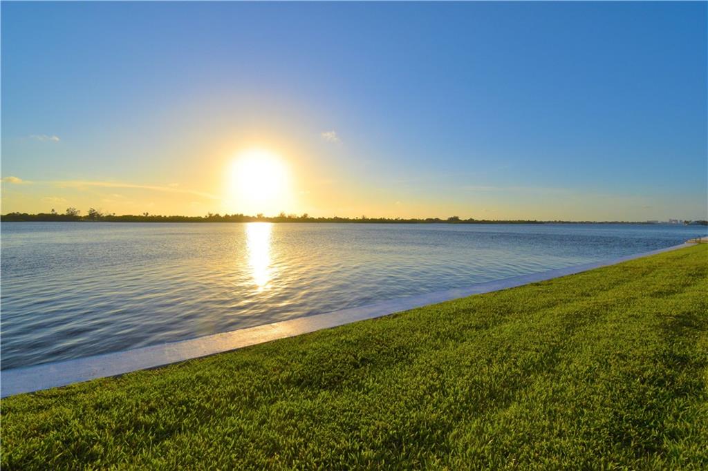 Regency of Palm Beach - Residential