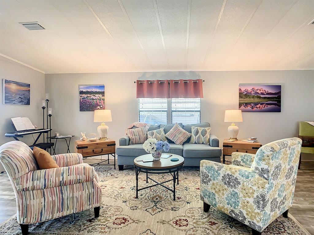 HERITAGE RIDGE SOUTH SECTION THREE - Residential