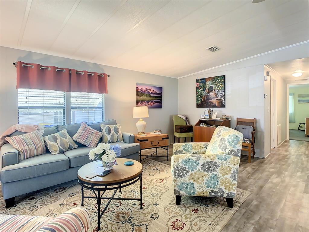 HERITAGE RIDGE SOUTH SECTION THREE - Residential