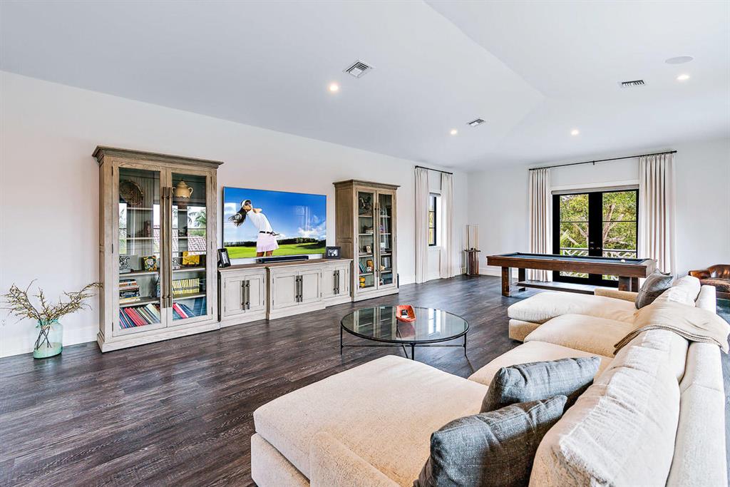 Admirals Cove - Residential