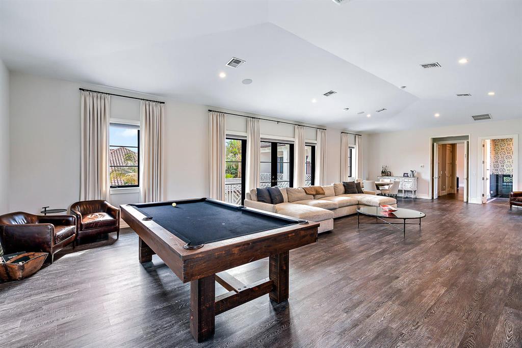 Admirals Cove - Residential