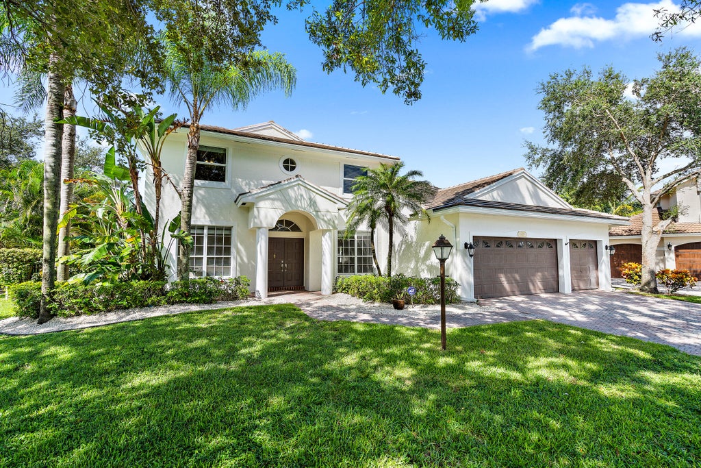 Photo of 1225 Egret Circle S, Jupiter, FL 33458 (MLS # B26039332)