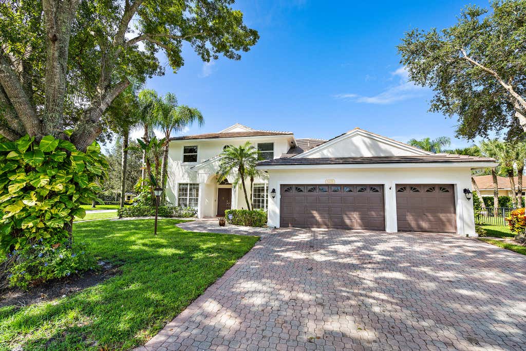 Photo of 1225 Egret Circle S, Jupiter, FL 33458 (MLS # B26039332)
