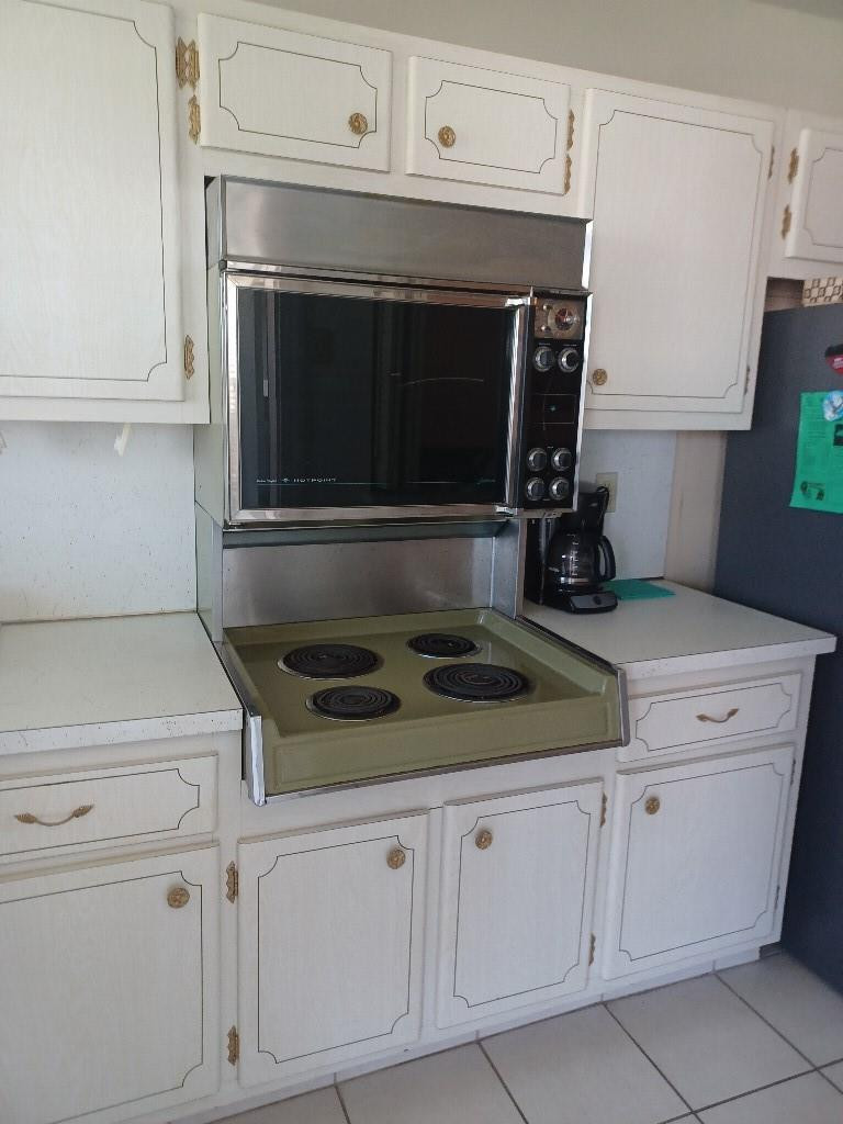 BEVERLY HILLS CONDO NUMBE - Residential