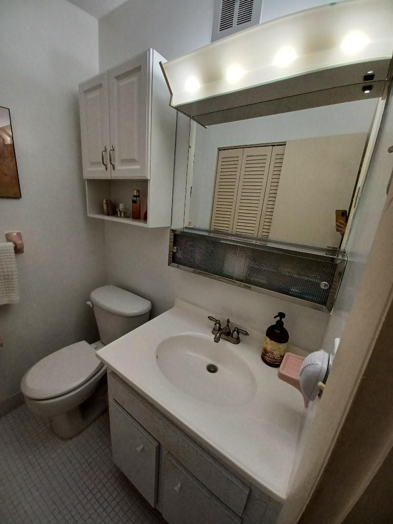 BEVERLY HILLS CONDO NUMBE - Residential