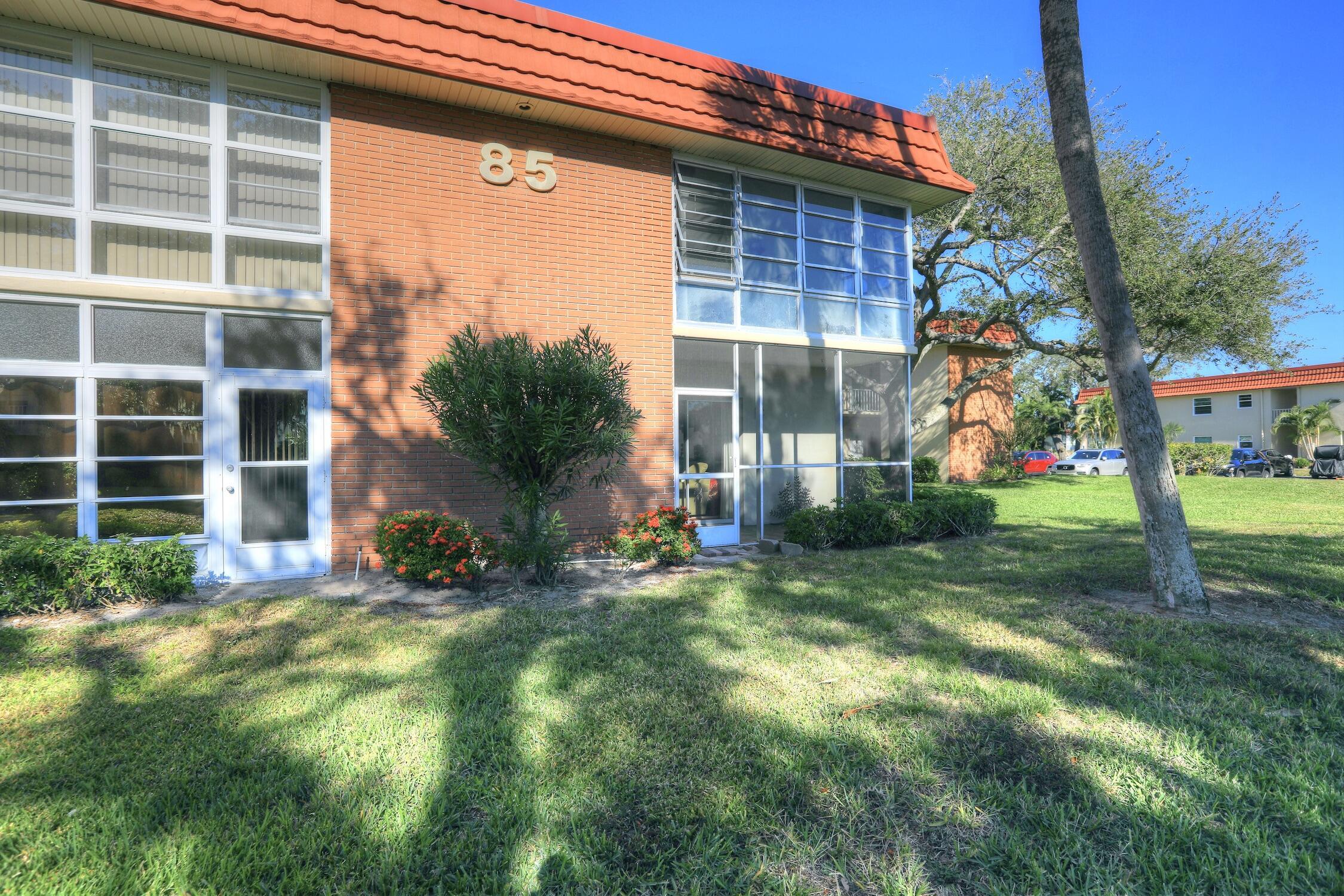 VISTA ROYALE PHASE IV BLDGS 83-111 - Residential