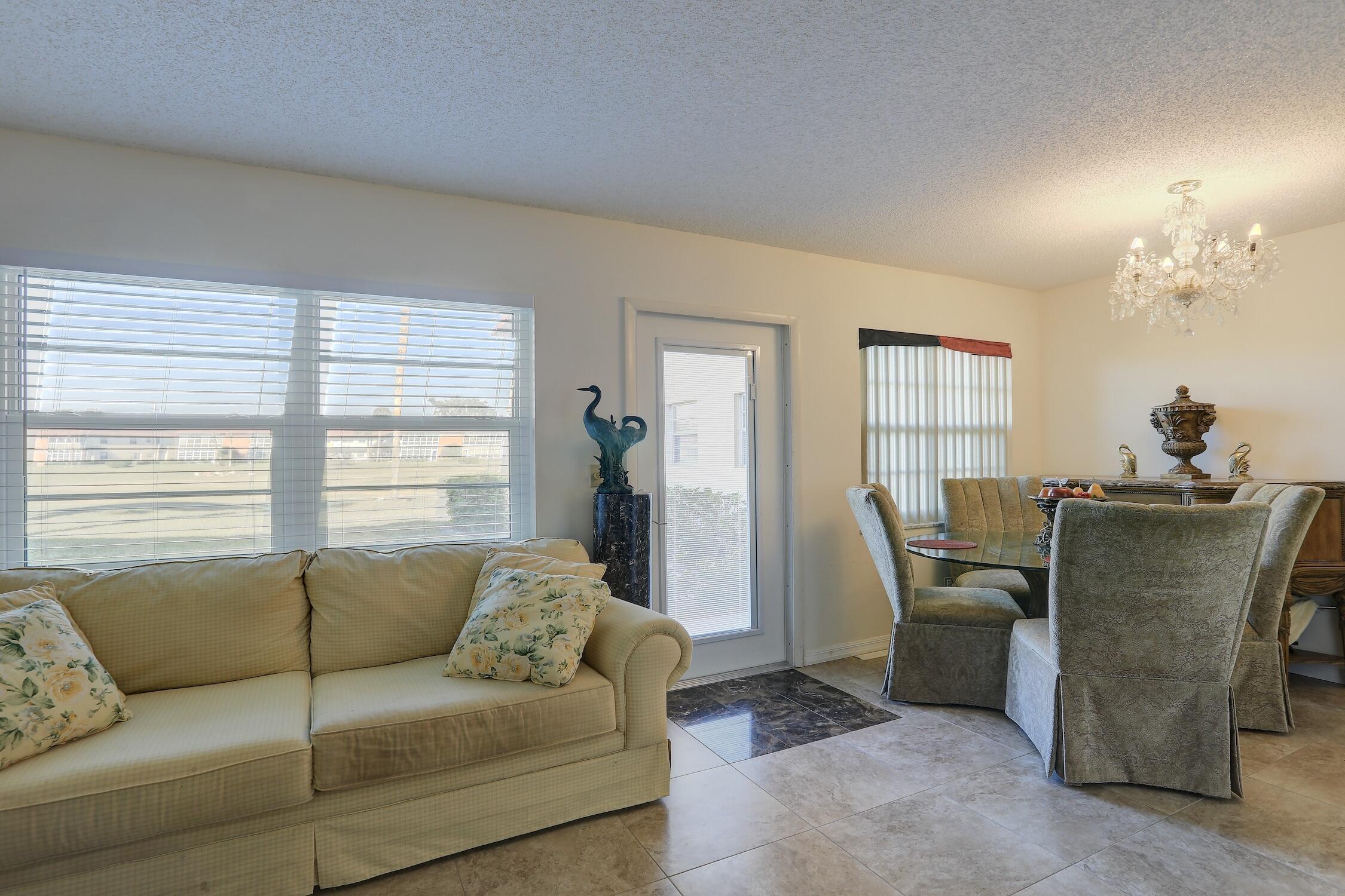 VISTA ROYALE PHASE IV BLDGS 83-111 - Residential