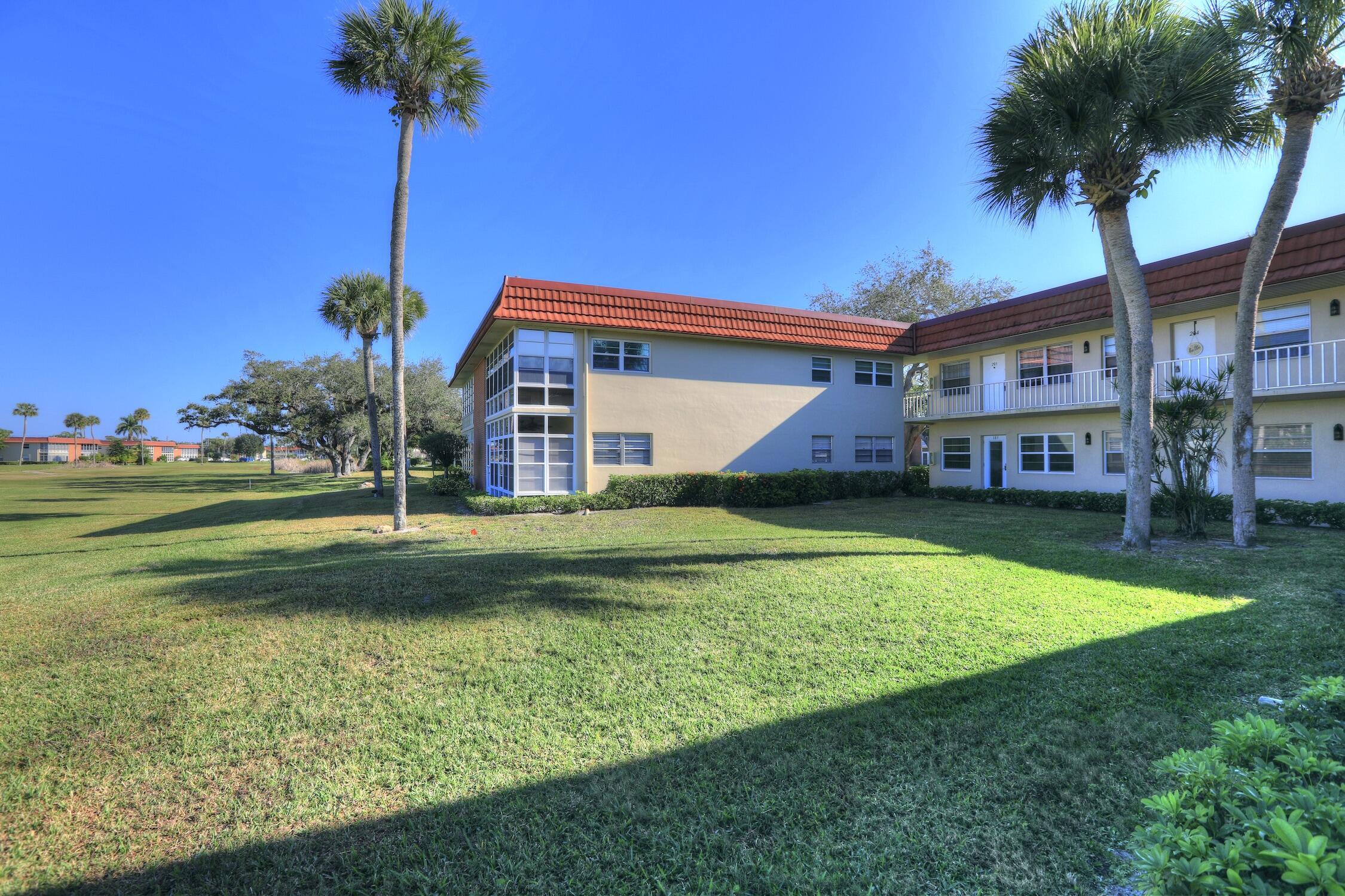 VISTA ROYALE PHASE IV BLDGS 83-111 - Residential