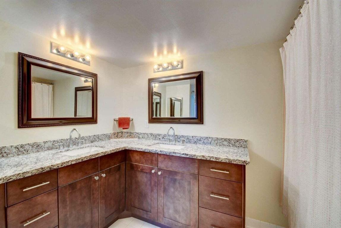 HYPOLUXOS MARINERS CAY CONDO - Residential