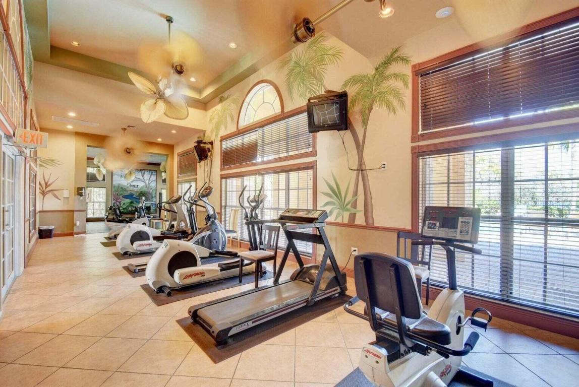 HYPOLUXOS MARINERS CAY CONDO - Residential