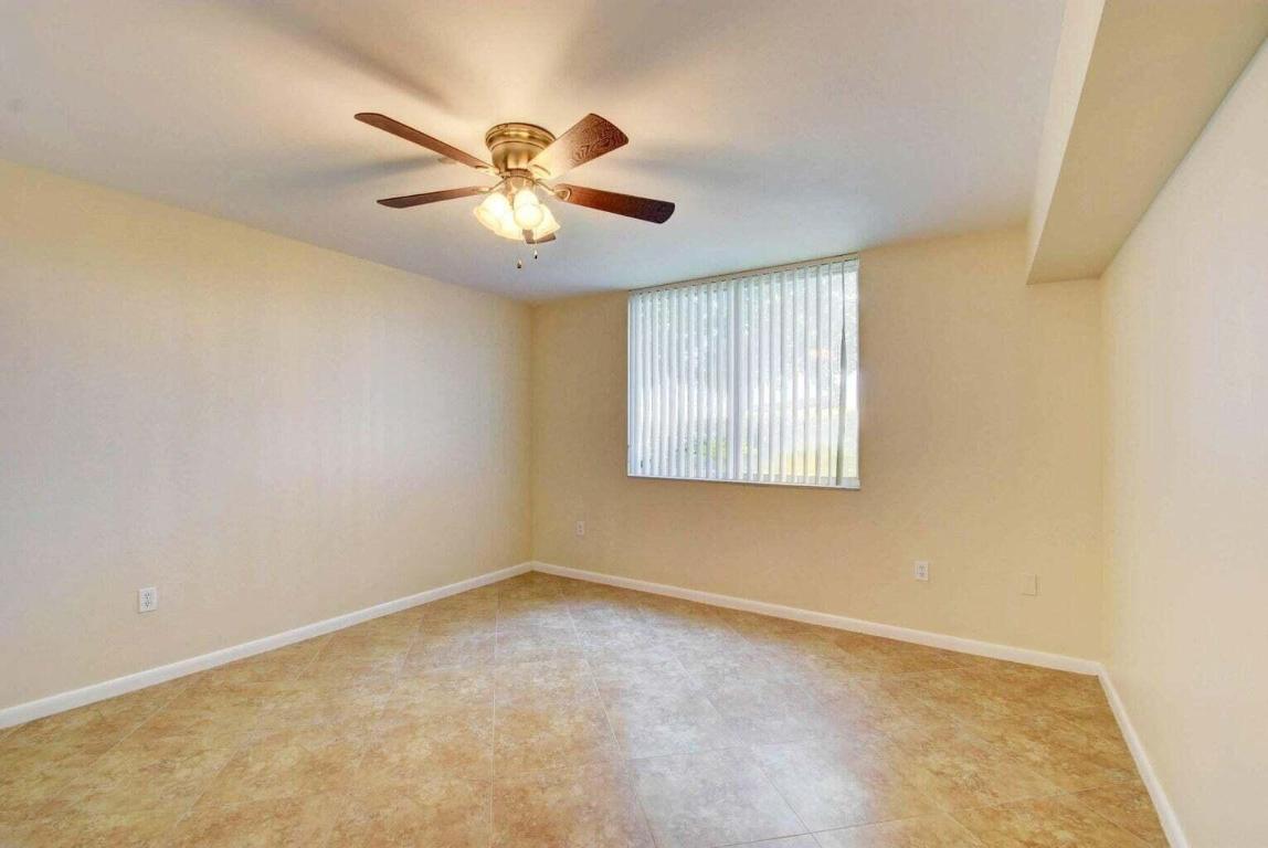 HYPOLUXOS MARINERS CAY CONDO - Residential