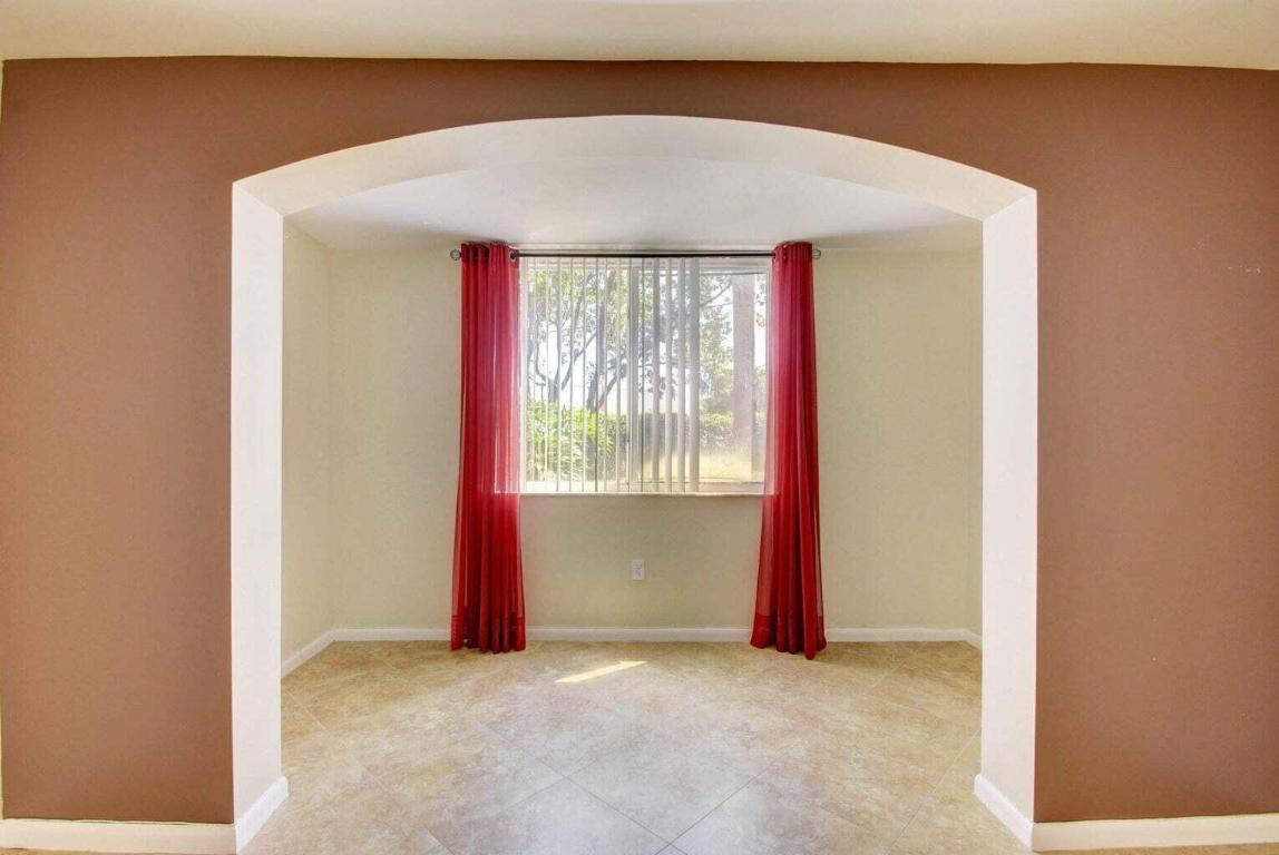 HYPOLUXOS MARINERS CAY CONDO - Residential