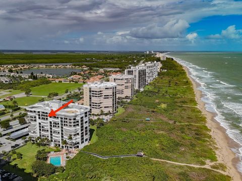 A home in Hutchinson Island