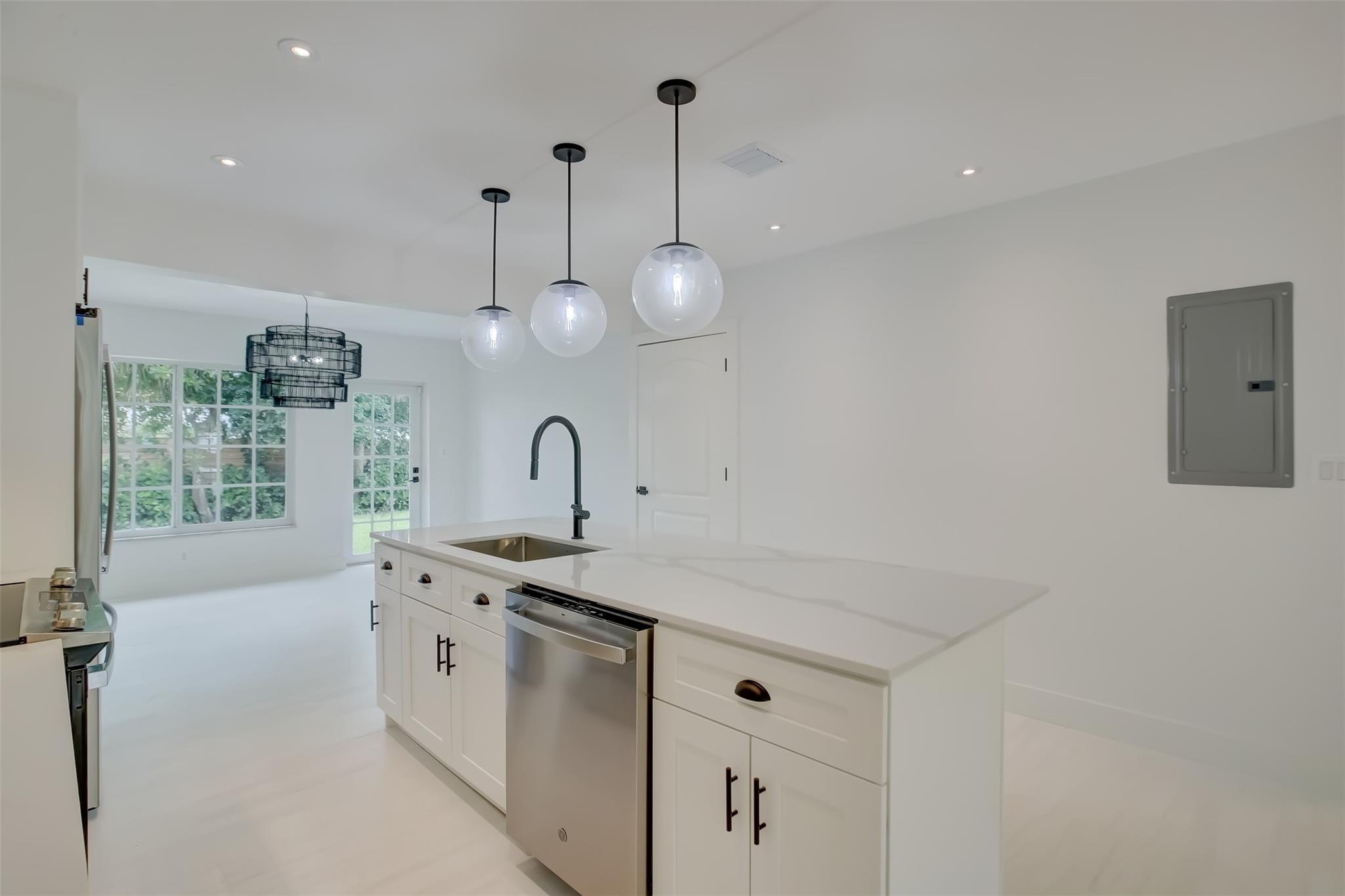 Beachway Estates 30-14 B - Residential Lease