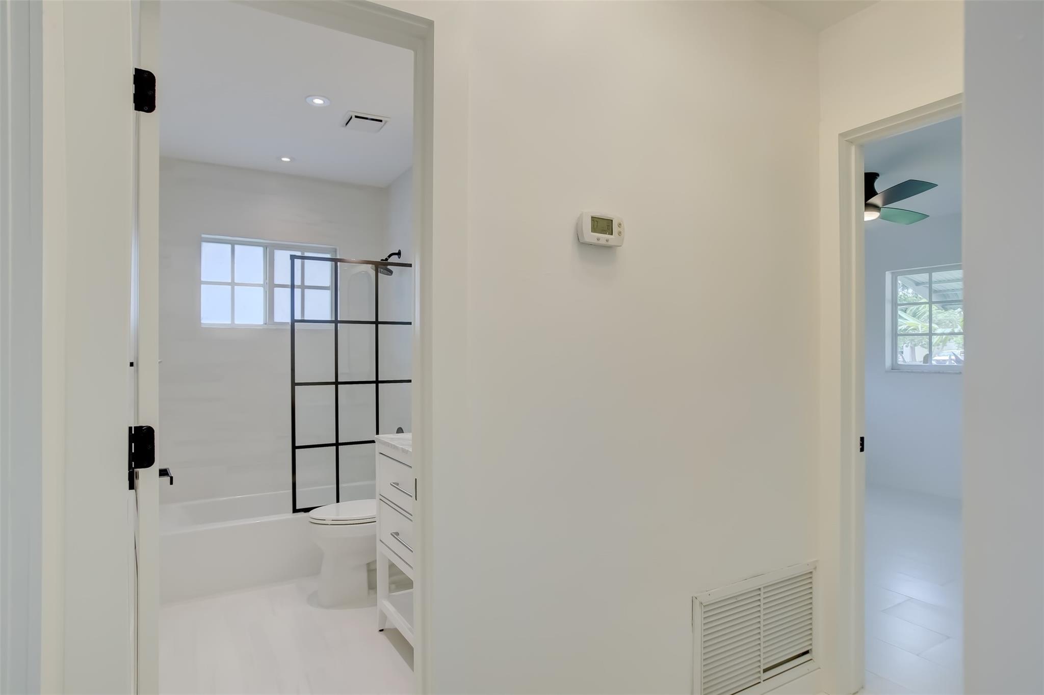 Beachway Estates 30-14 B - Residential Lease