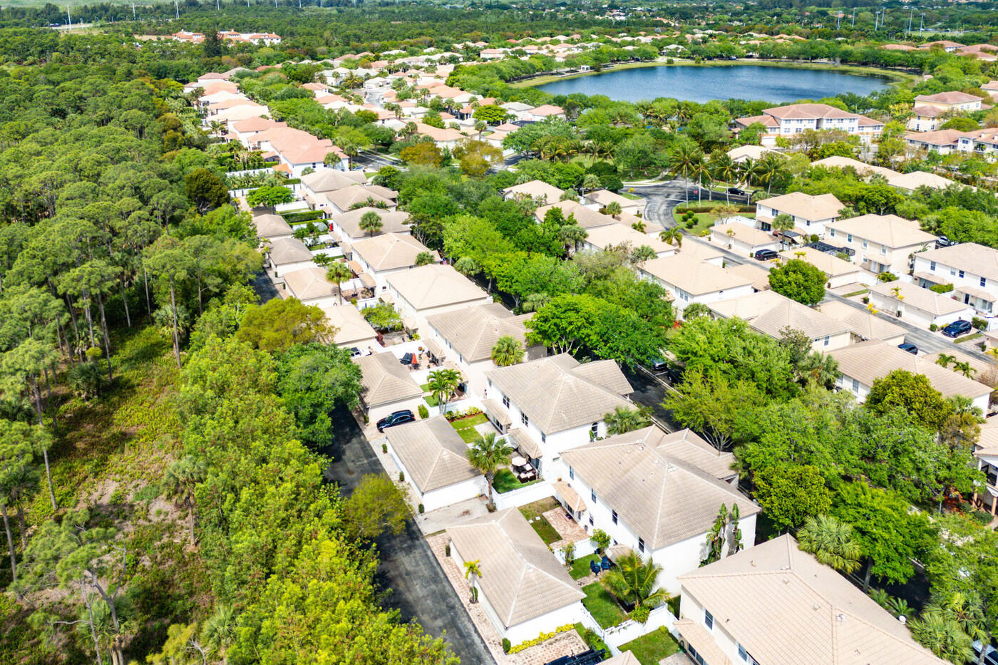 GABLES AT NORTHLAKE 1 - Residential