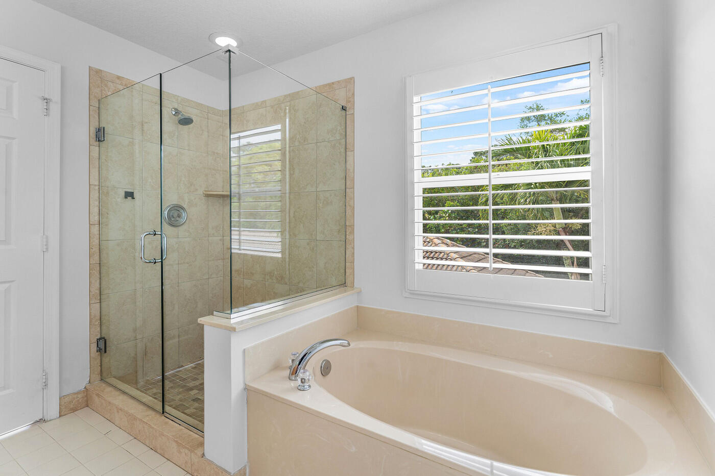 GABLES AT NORTHLAKE 1 - Residential