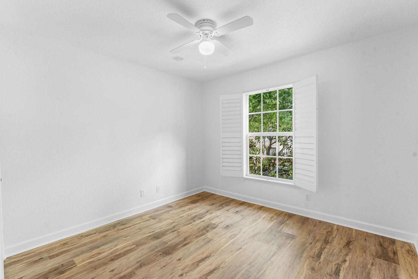 GABLES AT NORTHLAKE 1 - Residential