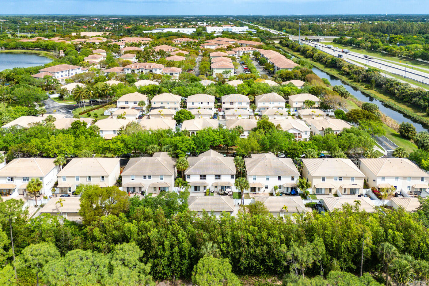 GABLES AT NORTHLAKE 1 - Residential