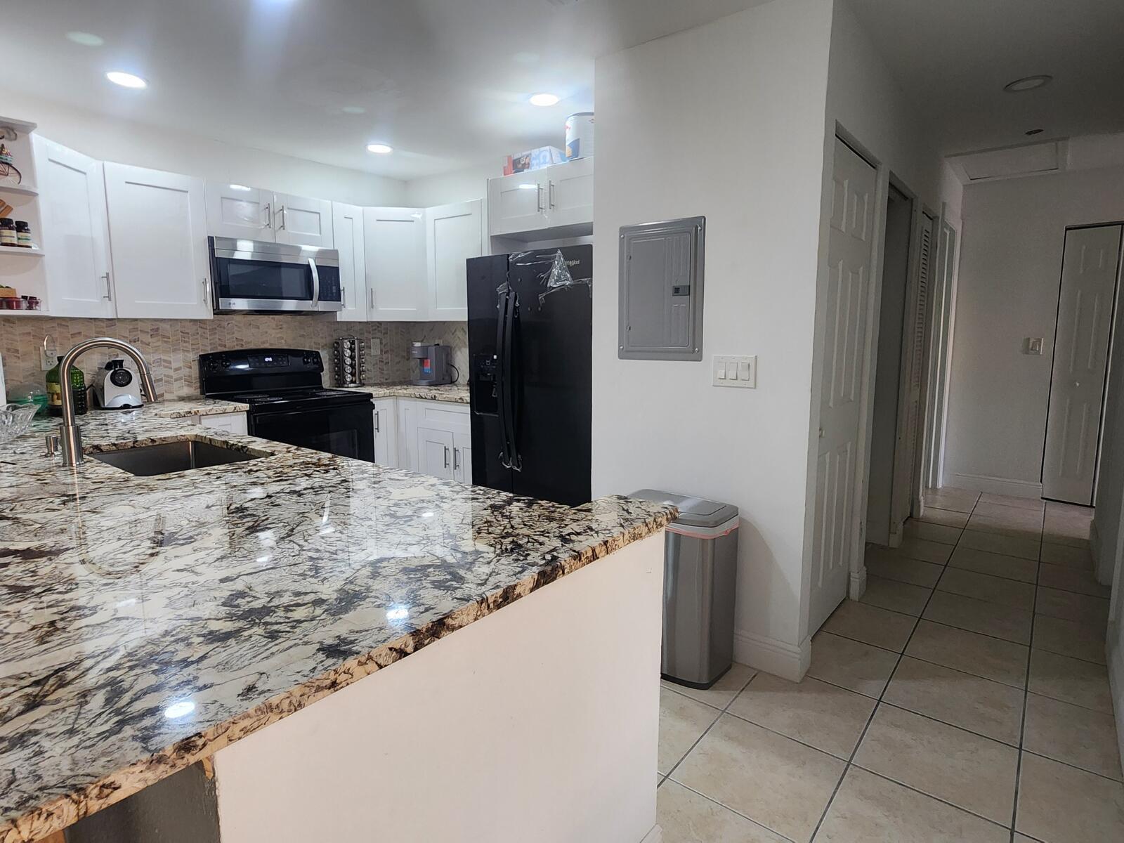 View photos, virtual tours, details... 6013 10th Avenue N 208