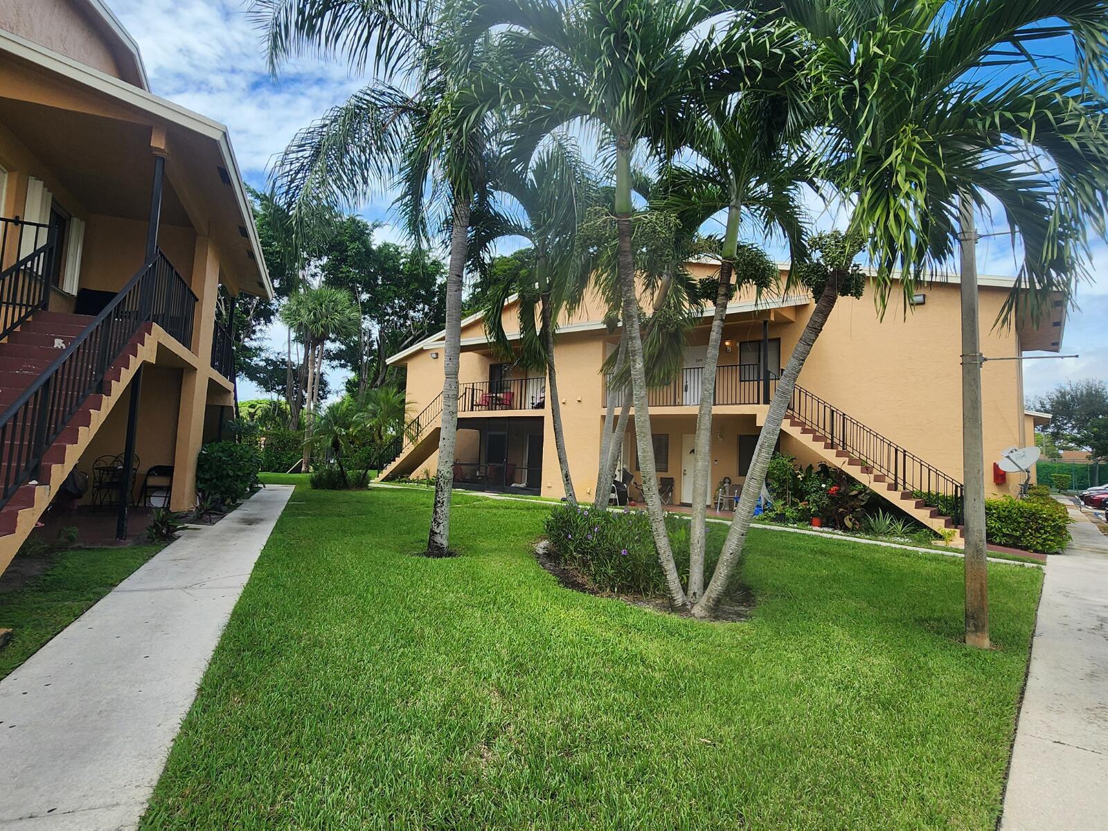 Laurels at Sherwood - Residential