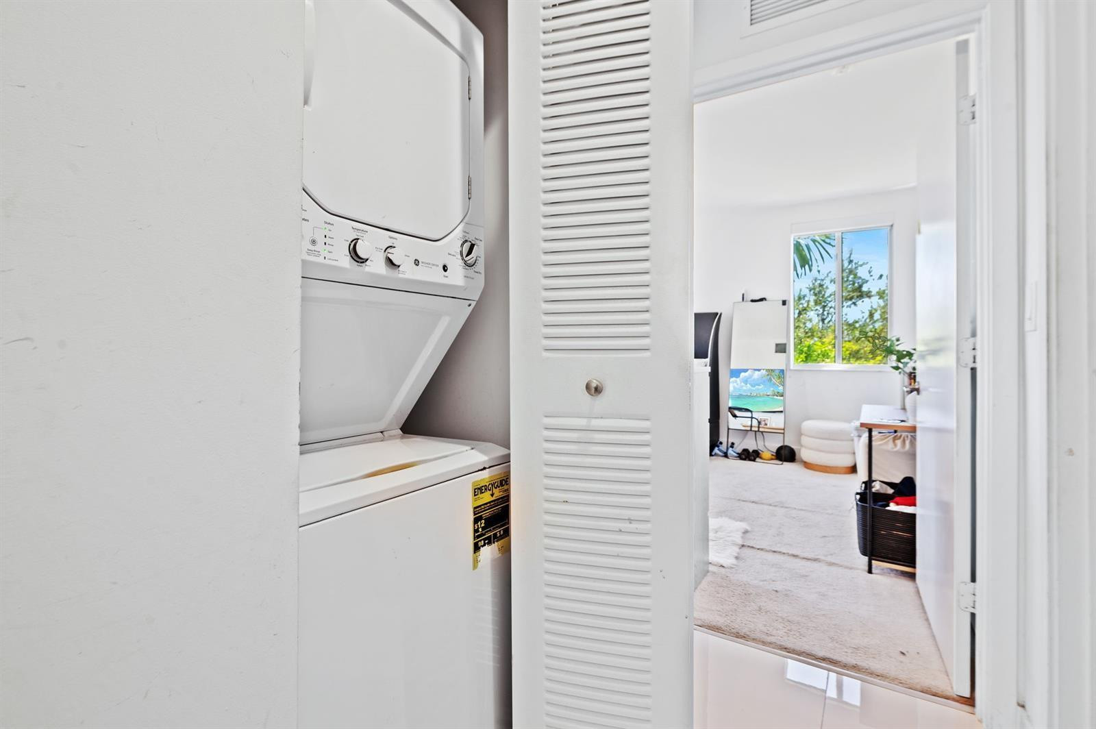 AVENTURA PLACE - Residential