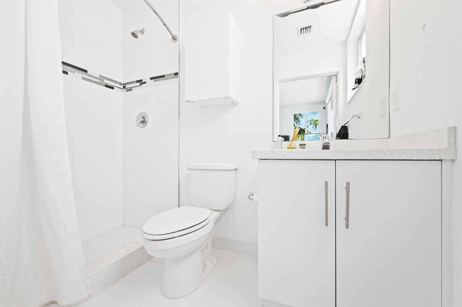 AVENTURA PLACE - Residential