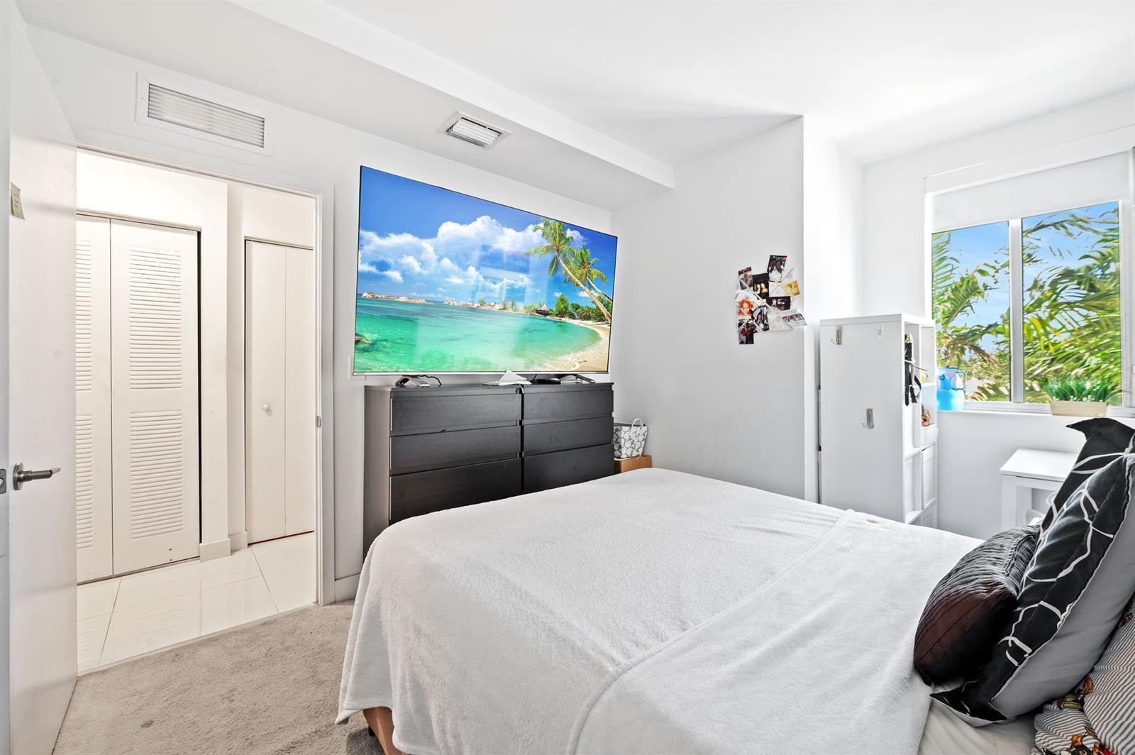 AVENTURA PLACE - Residential