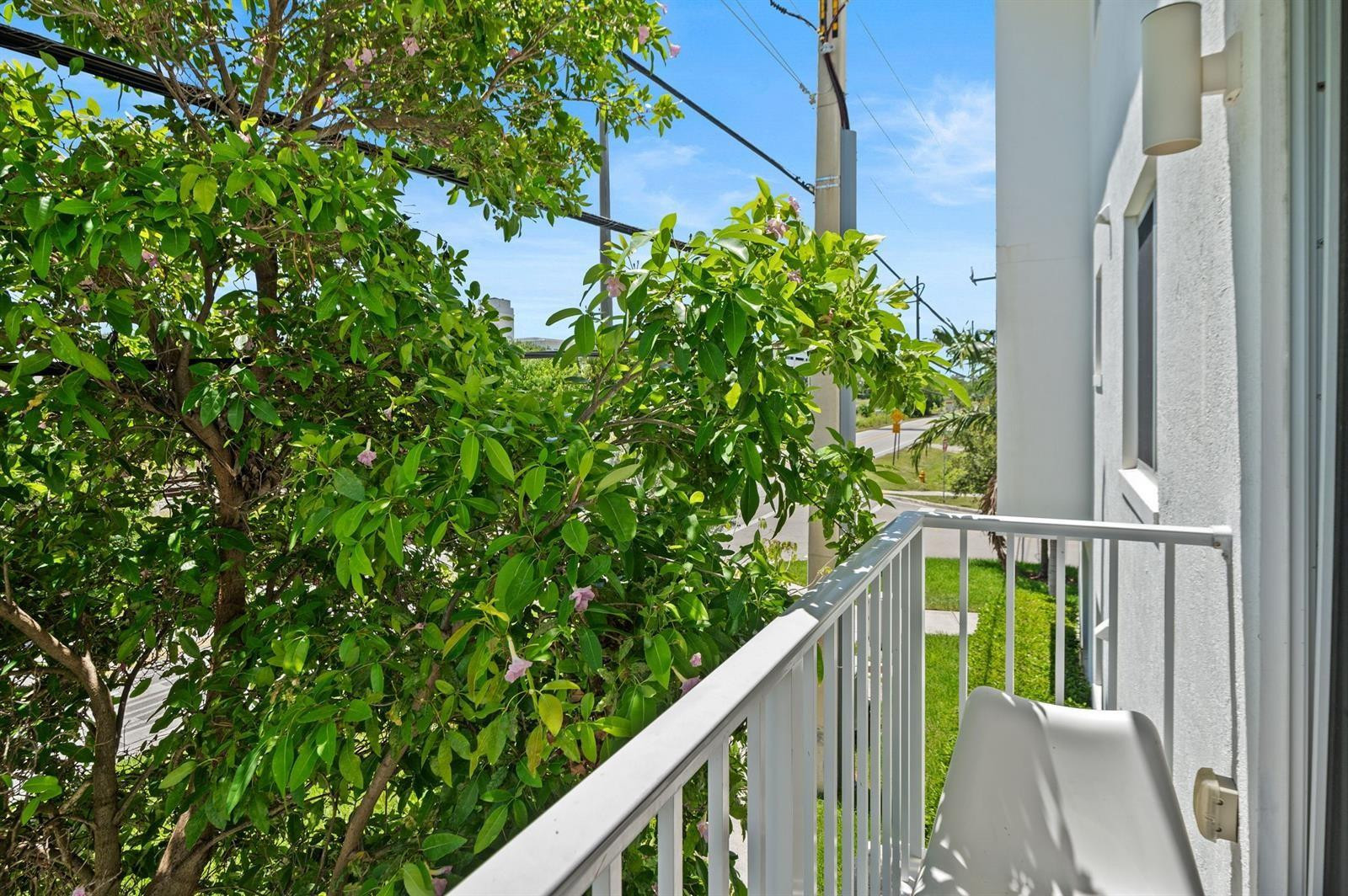 AVENTURA PLACE - Residential