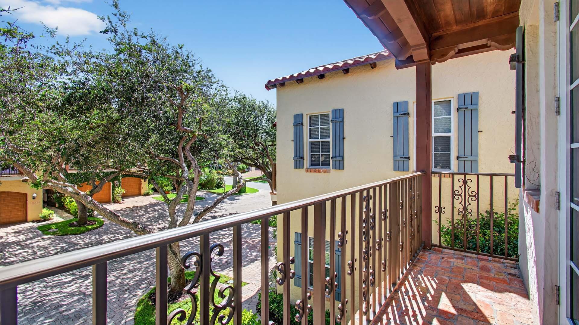 CORALINA VILLAGE PL - Residential Lease