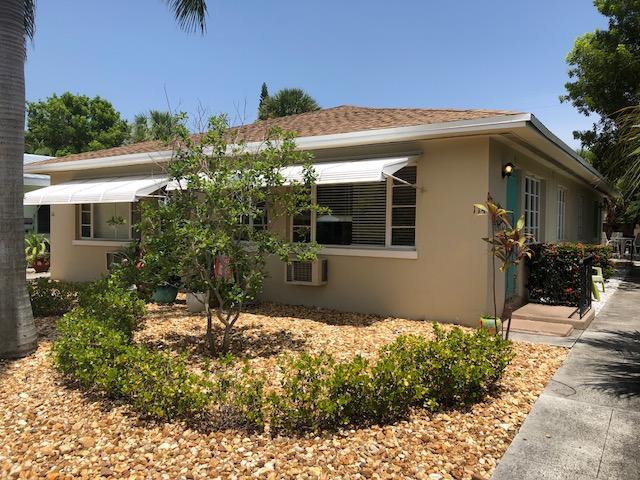 Cute 1/1 apartment, walking distance to the Lake Worth Beach. Newly installed hurricane impact windows & doors.