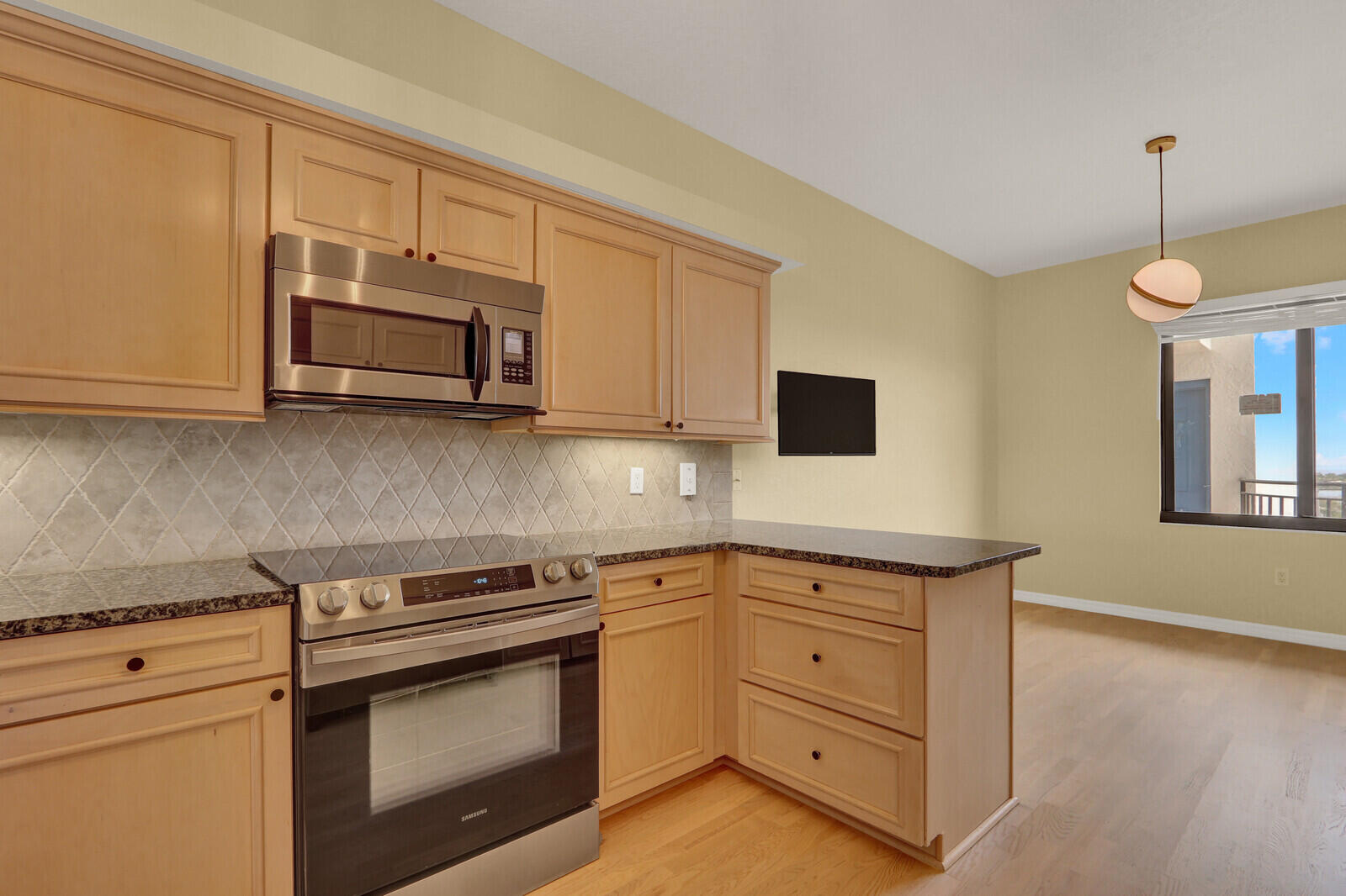 SEAMARK CONDO - Residential
