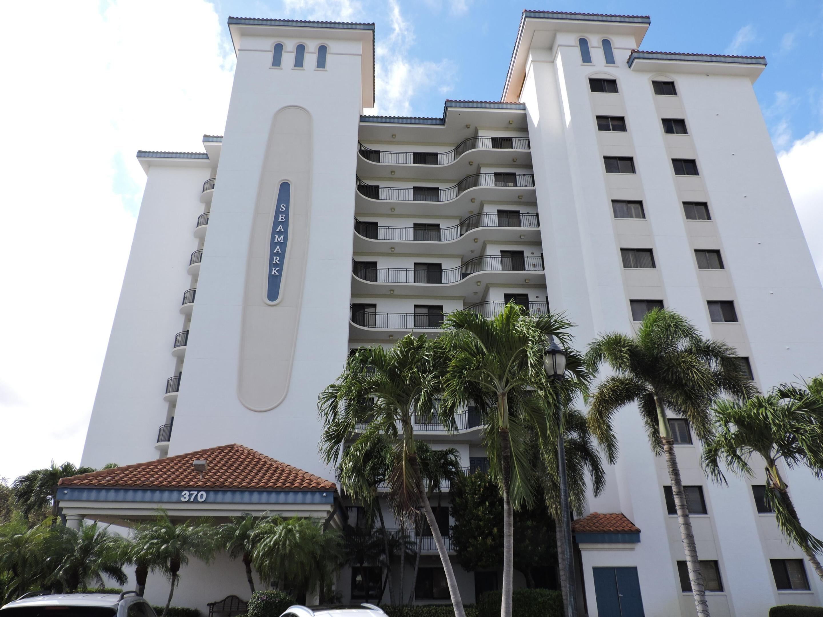 370 Golfview Road 901