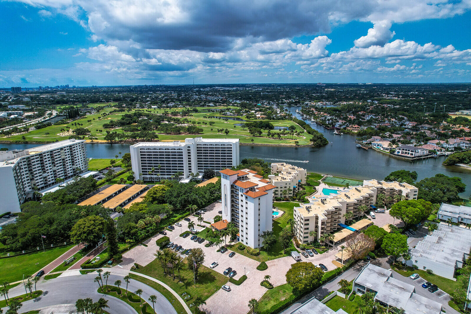 SEAMARK CONDO - Residential