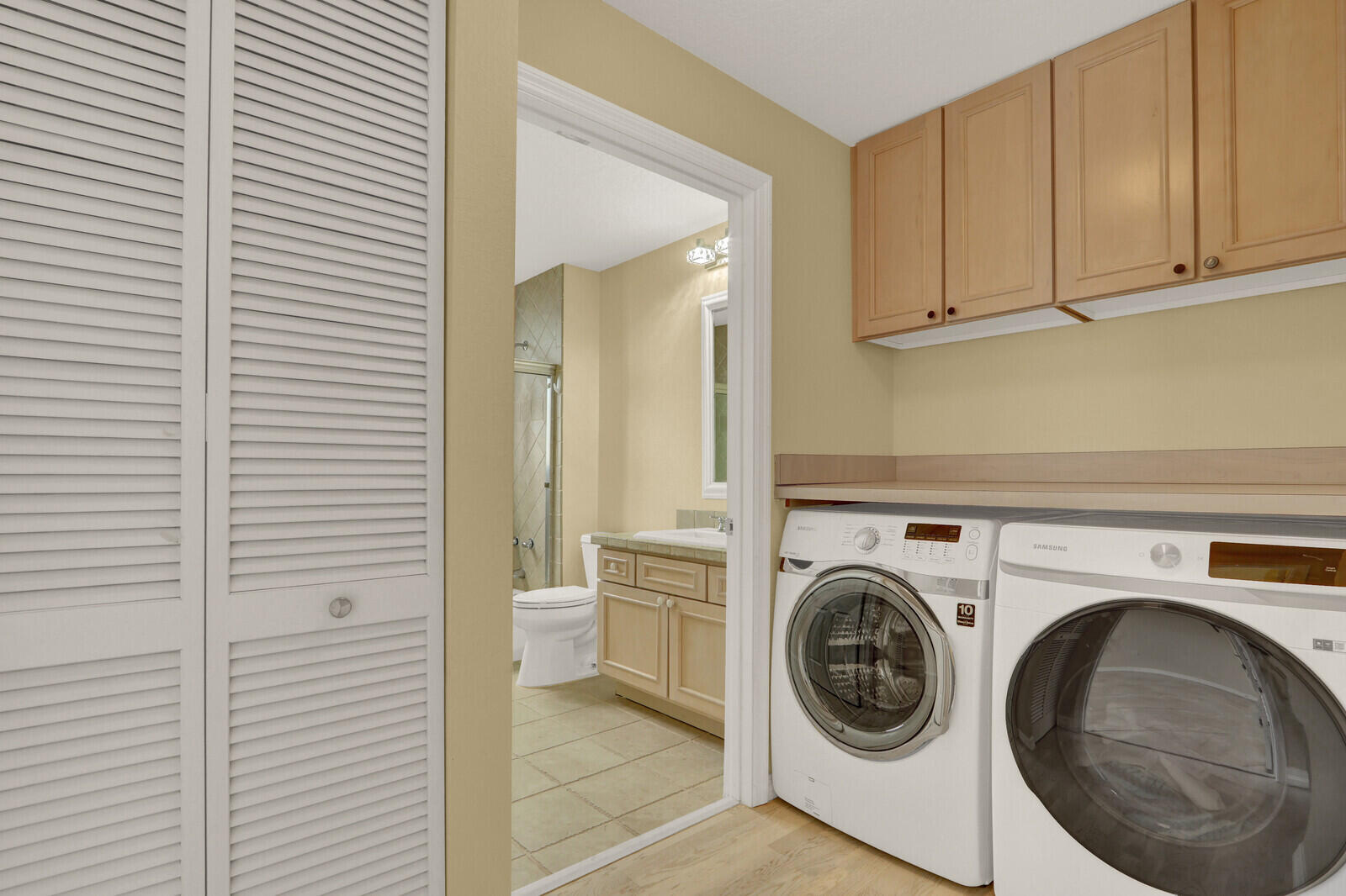 SEAMARK CONDO - Residential
