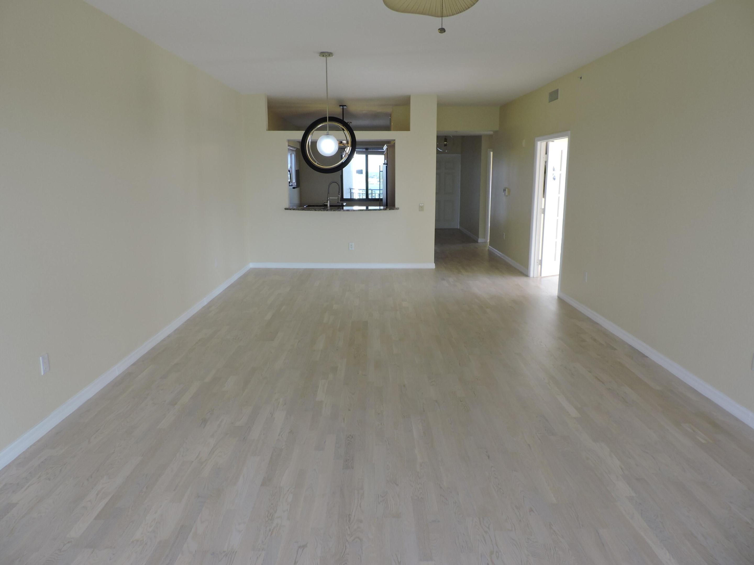 370 Golfview Road 901