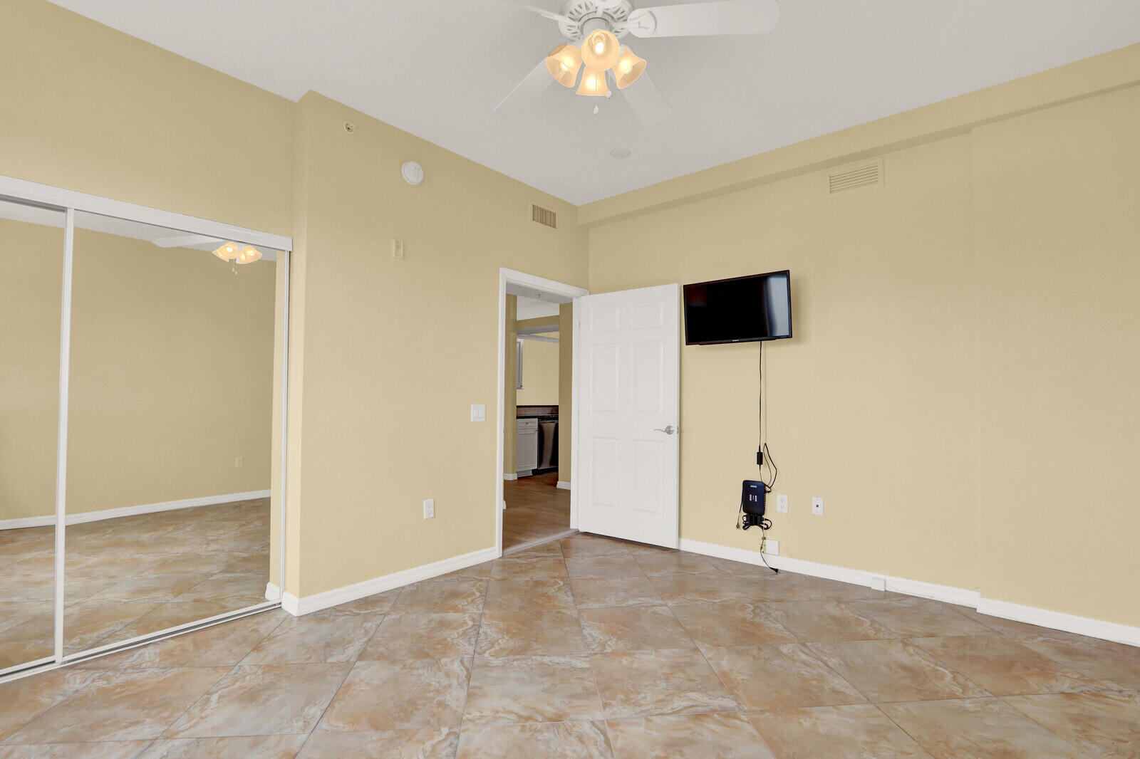 SEAMARK CONDO - Residential