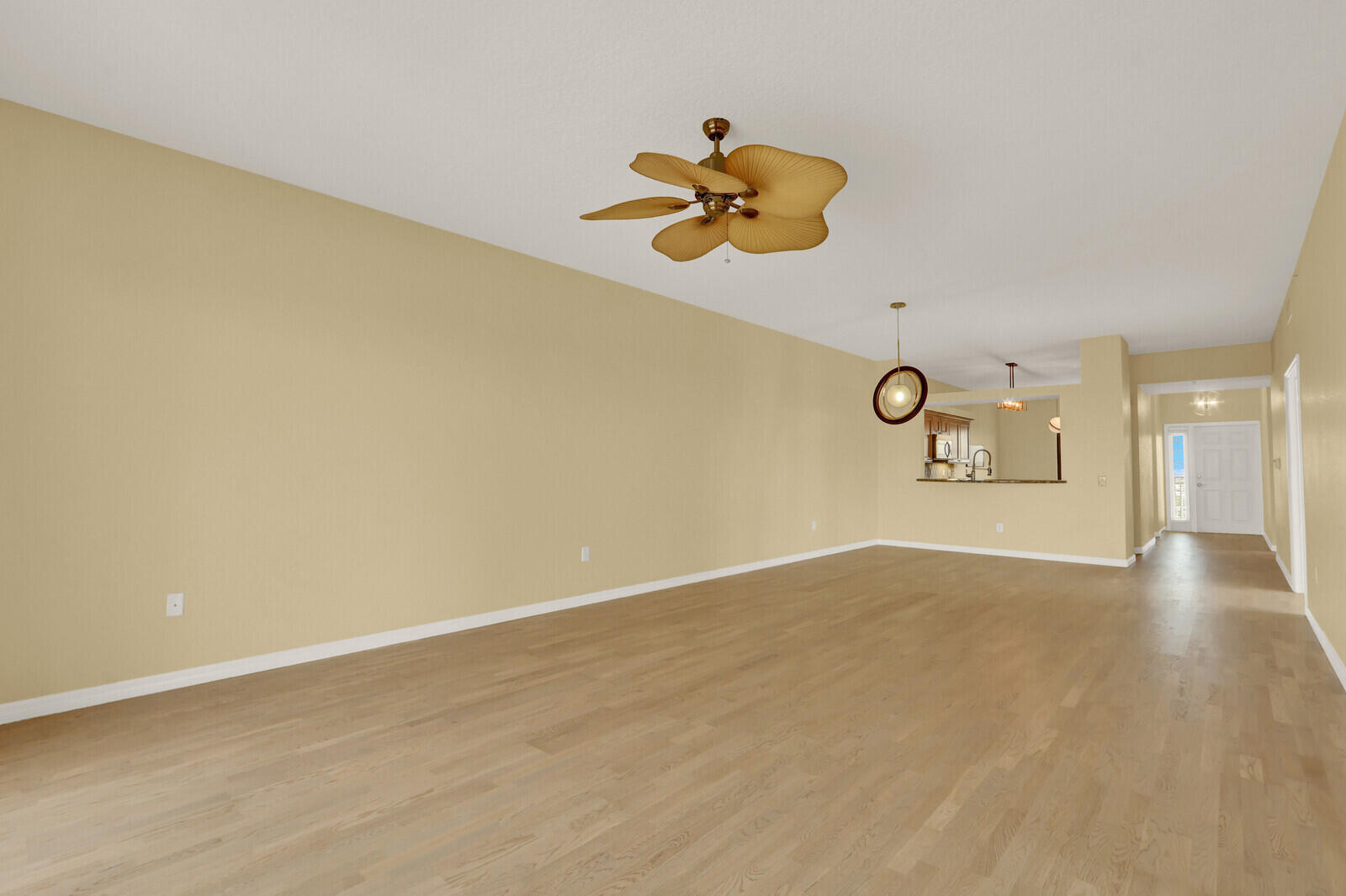 SEAMARK CONDO - Residential