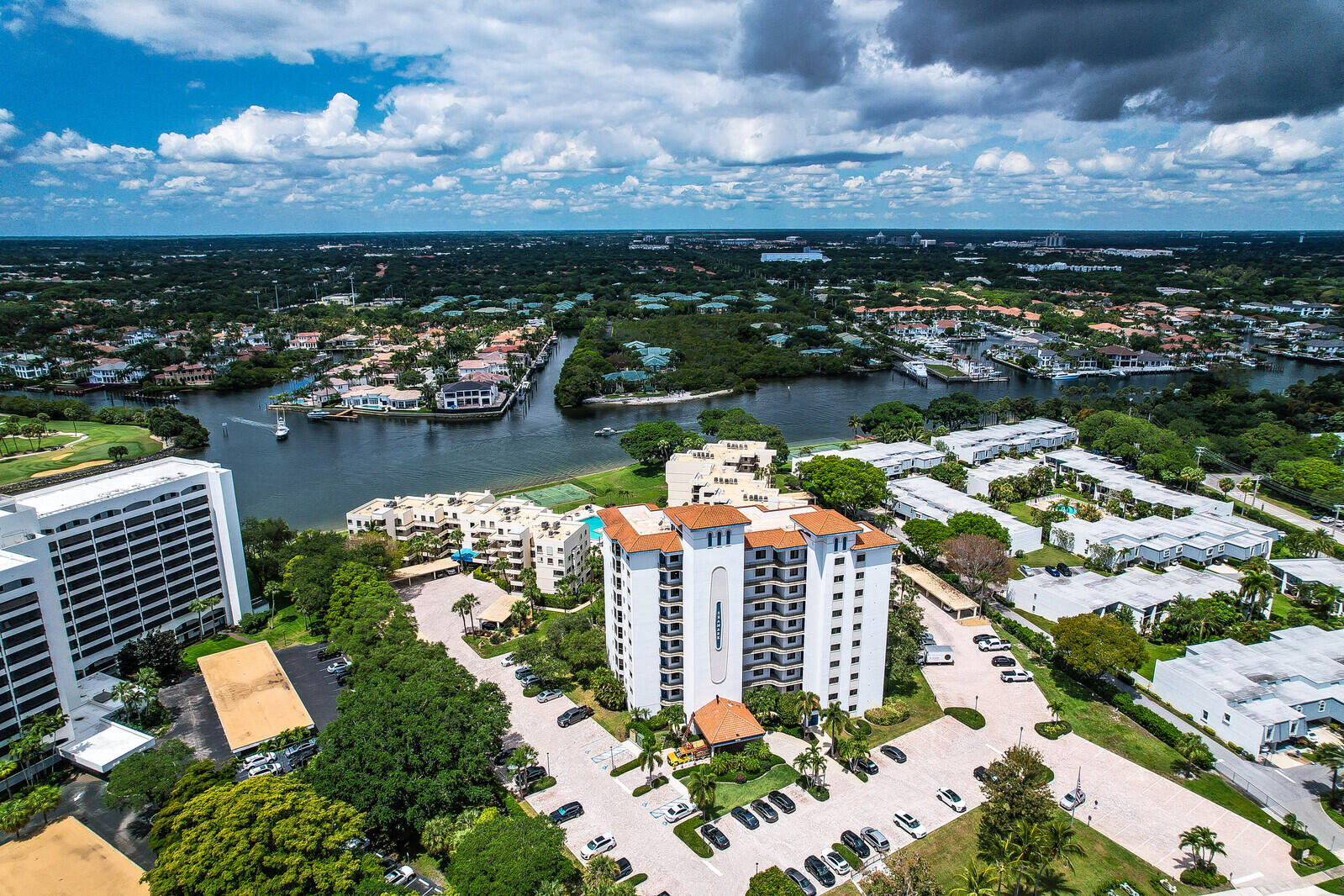 SEAMARK CONDO - Residential